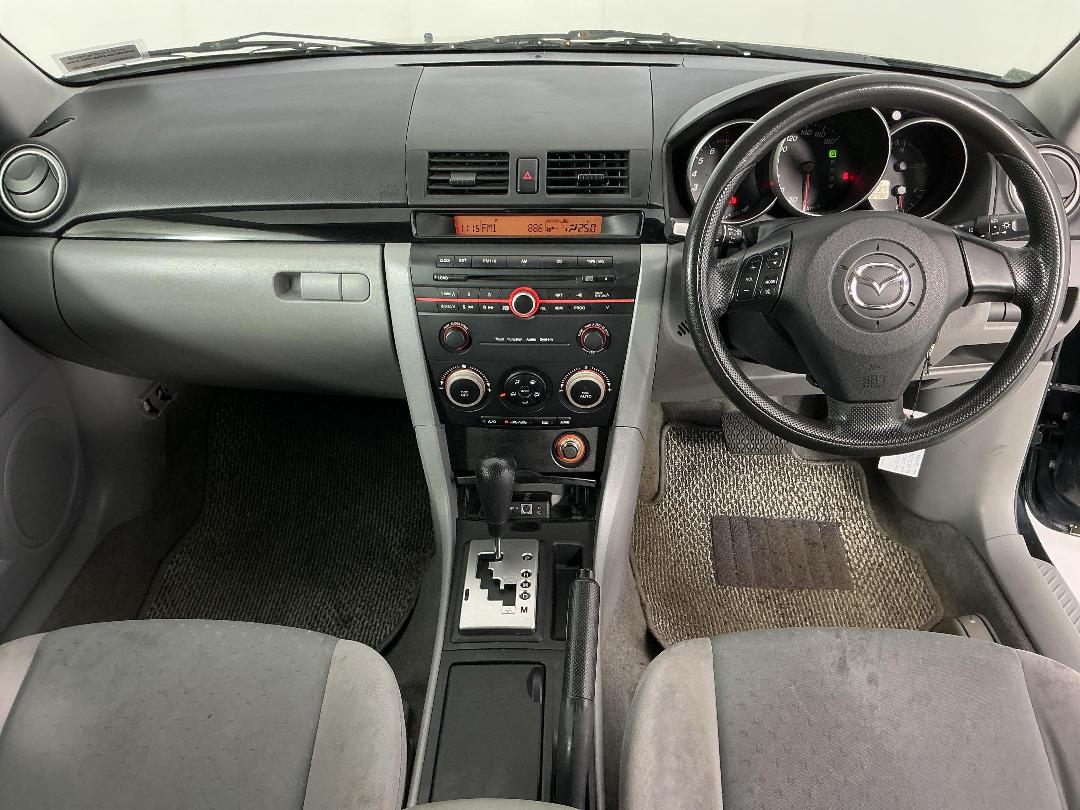 Photo '17' of Mazda Axela