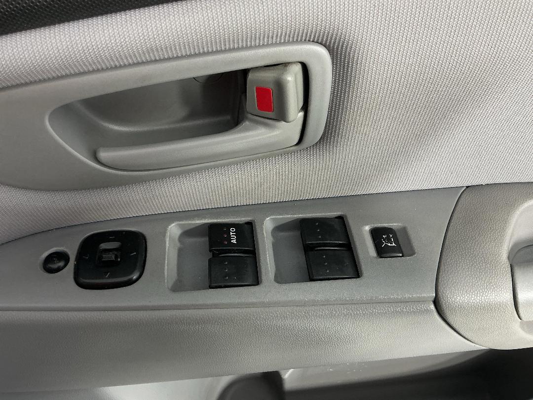 Photo '24' of Mazda Axela