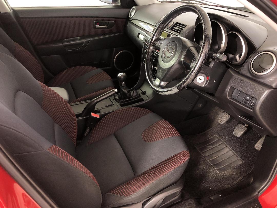 Photo '16' of Mazda Axela Photo '16' of Mazda Axela