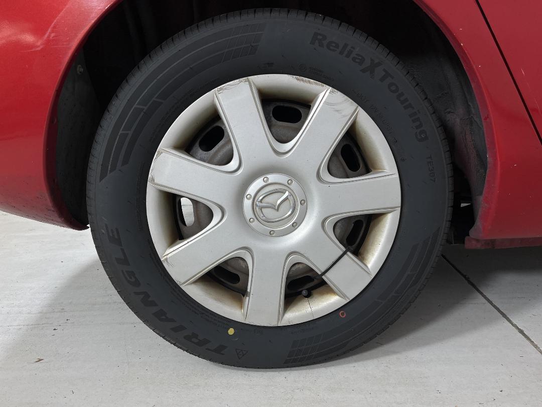 Photo '10' of Mazda Axela