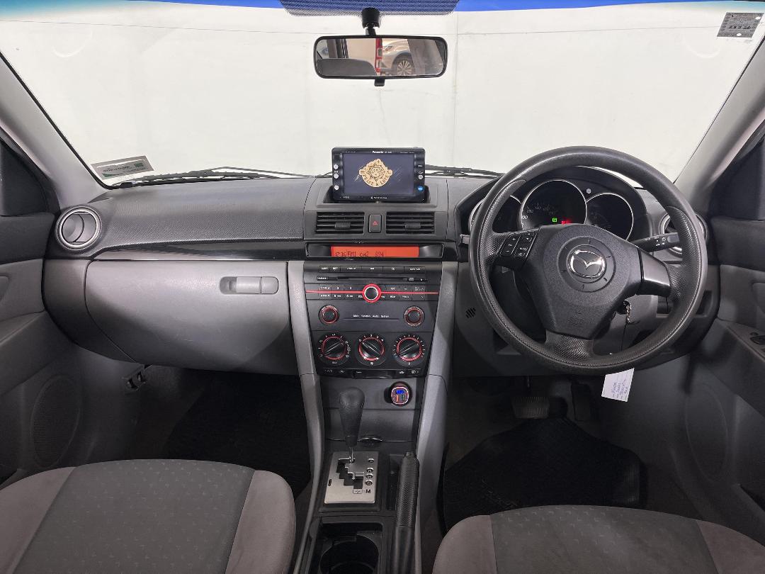 Photo '15' of Mazda Axela