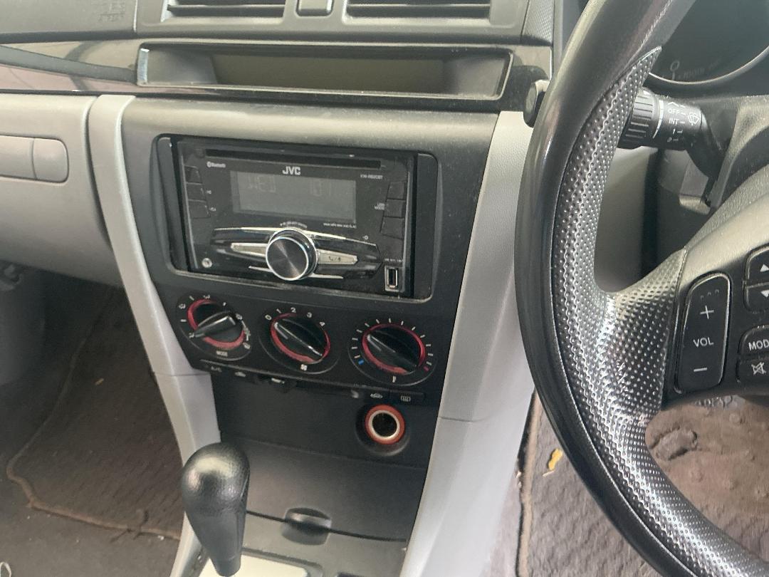 Photo '10' of Mazda Axela Photo '10' of Mazda Axela