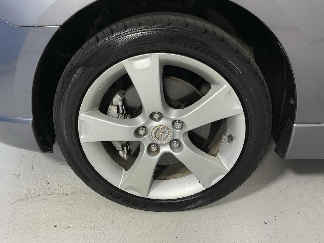 Photo '10' of Mazda Axela