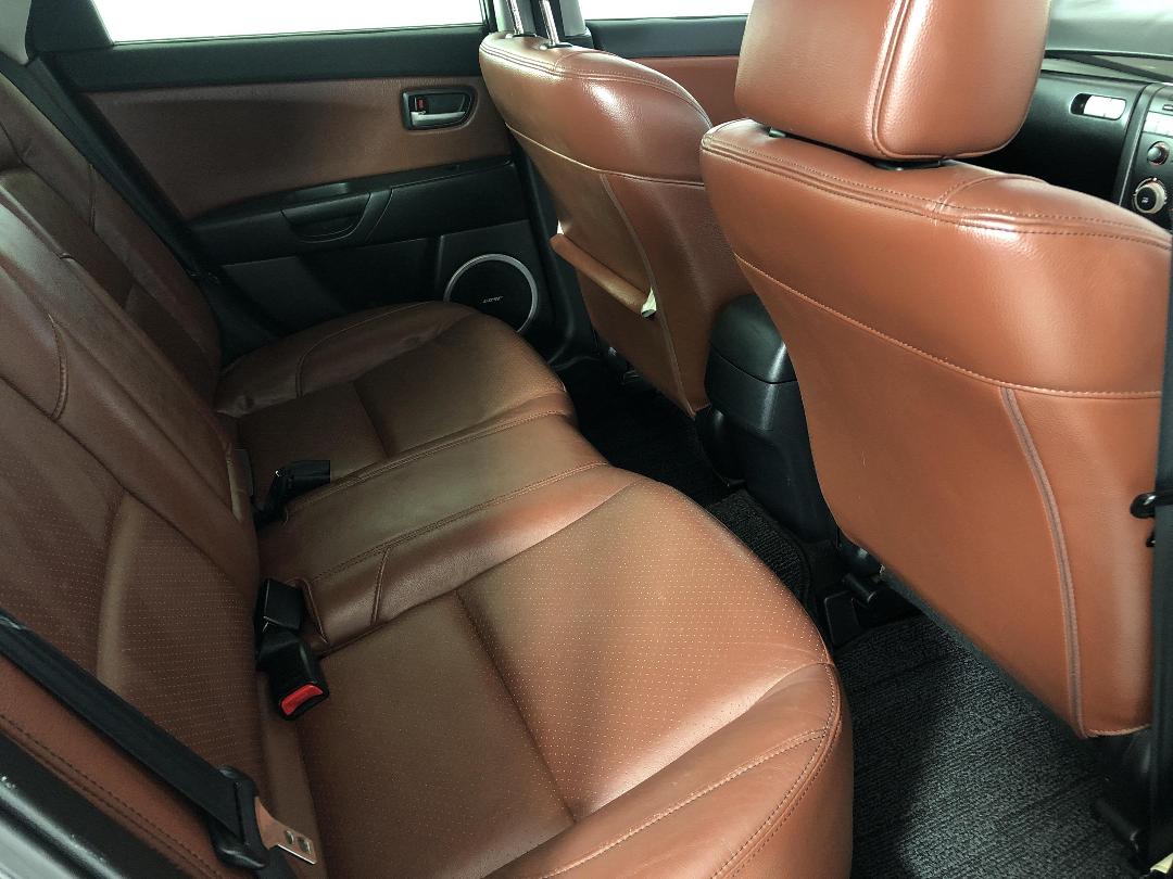 Photo '20' of Mazda Axela