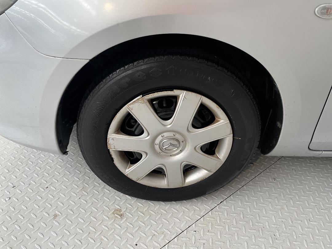 Photo '10' of Mazda Axela