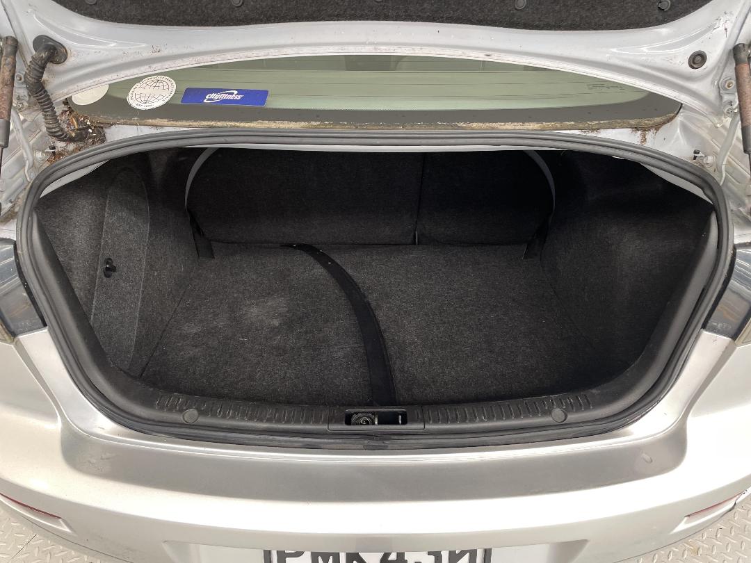 Photo '14' of Mazda Axela