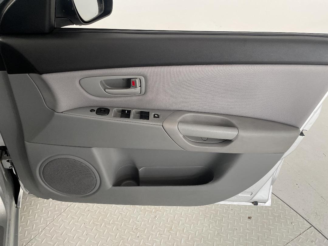 Photo '15' of Mazda Axela