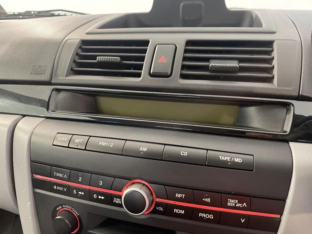 Photo '28' of Mazda Axela