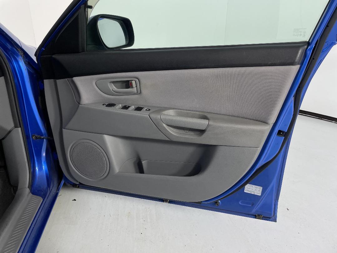 Photo '15' of Mazda Axela