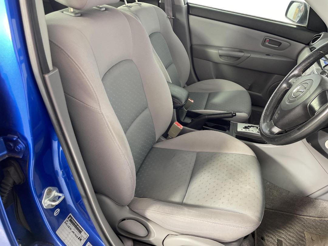 Photo '16' of Mazda Axela