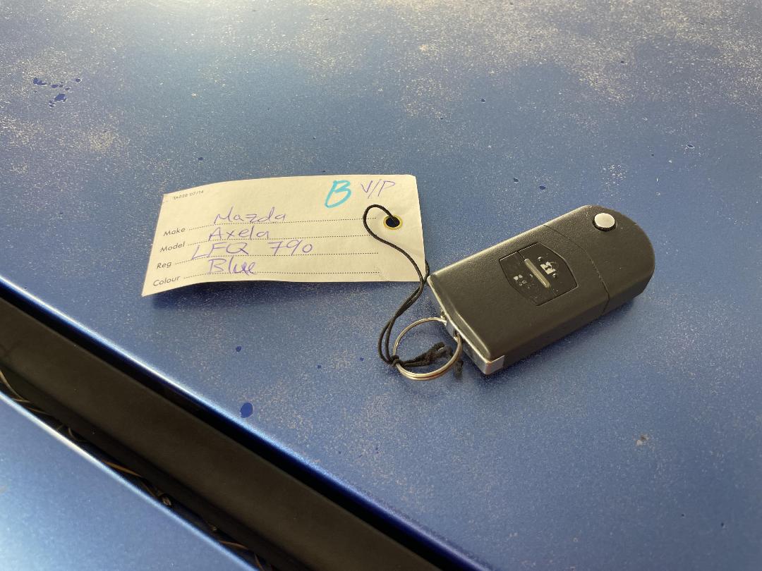 Photo '22' of Mazda Axela