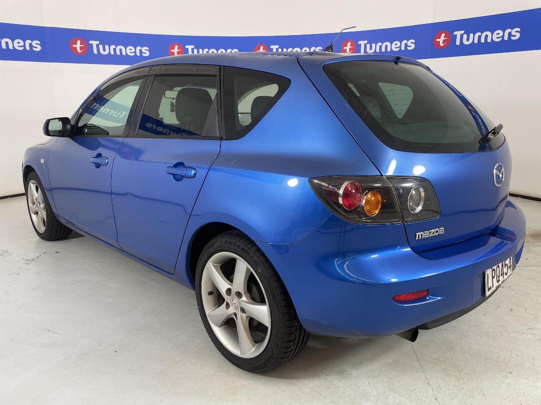 Photo '5' of Mazda Axela