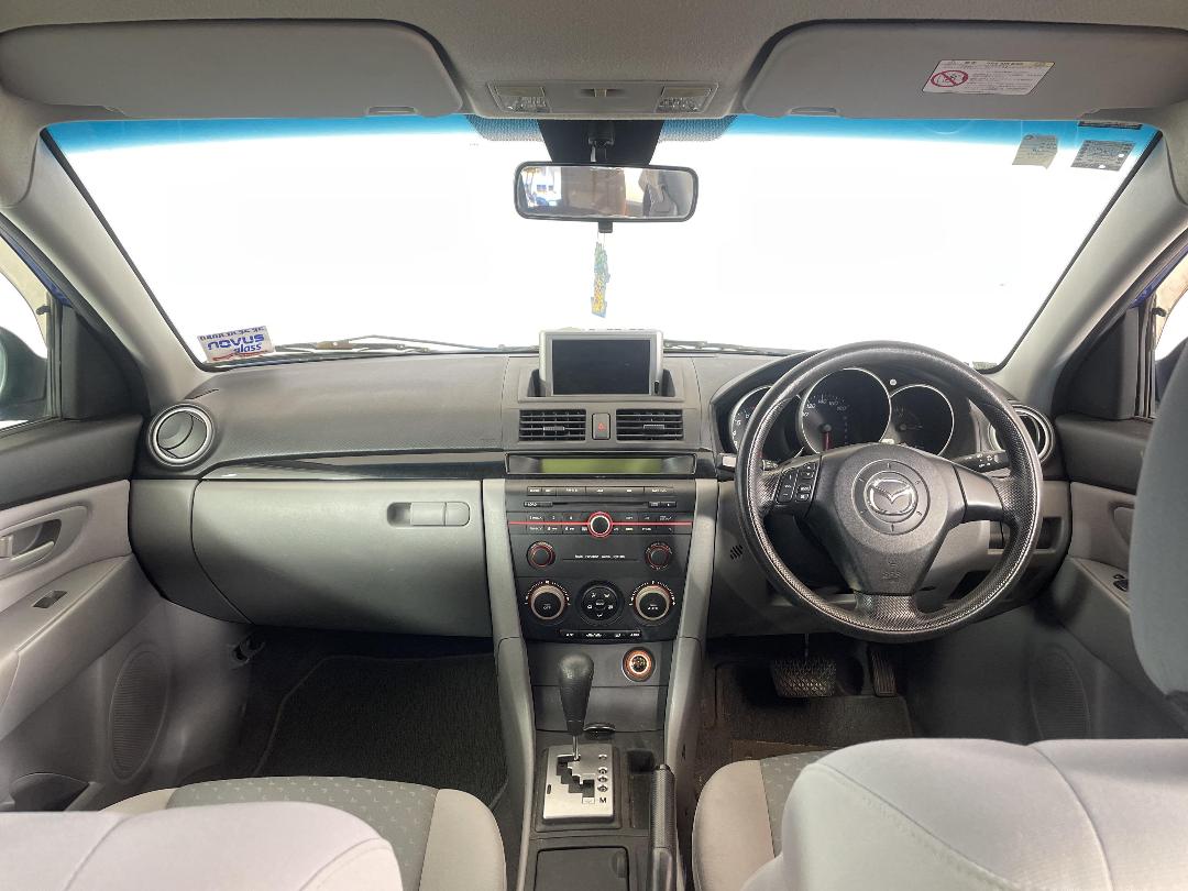 Photo '17' of Mazda Axela