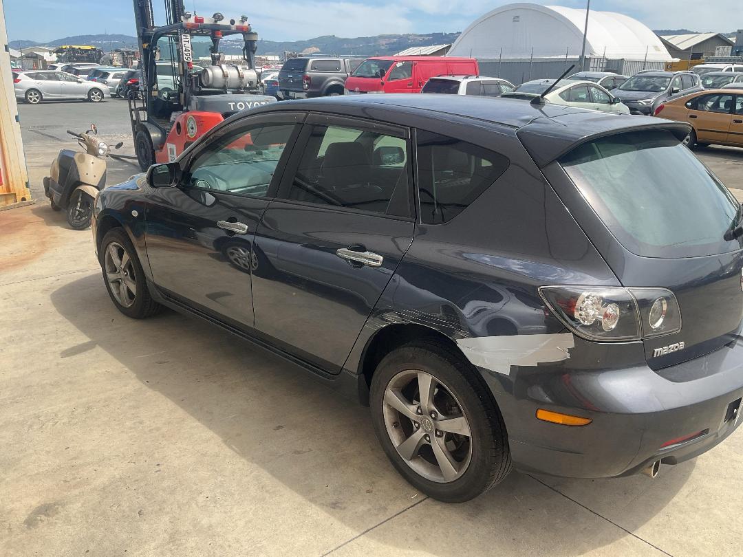 Photo '3' of Mazda Axela