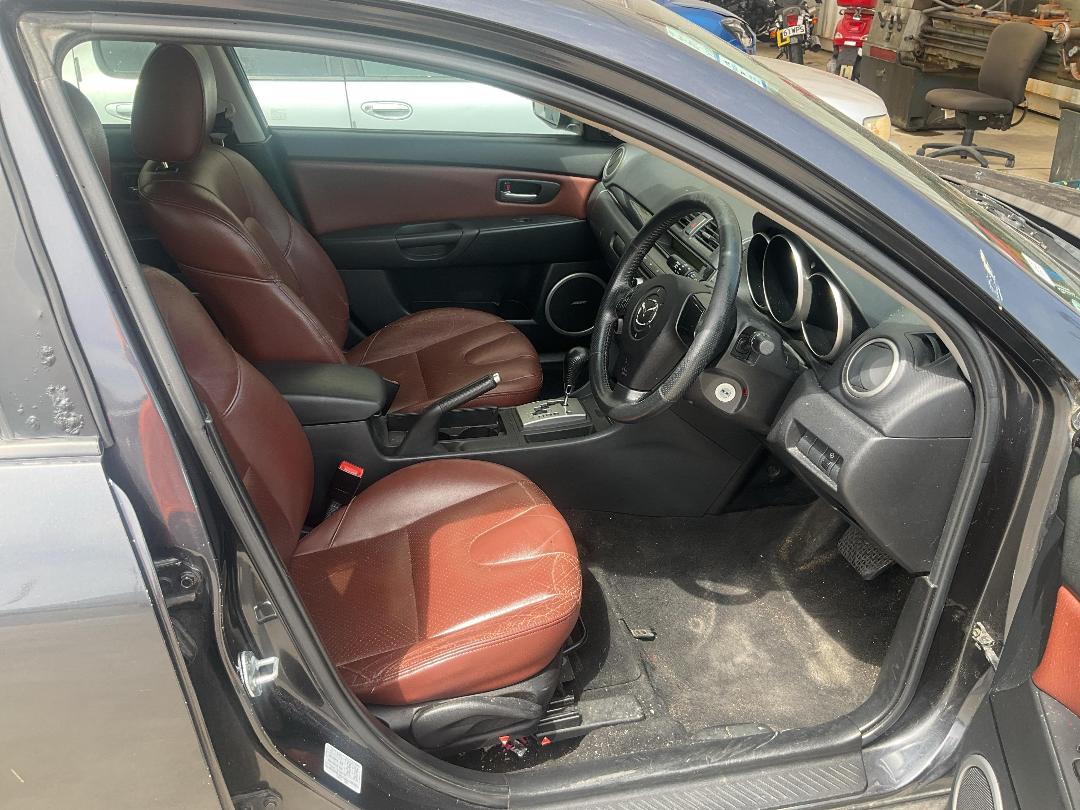 Photo '9' of Mazda Axela