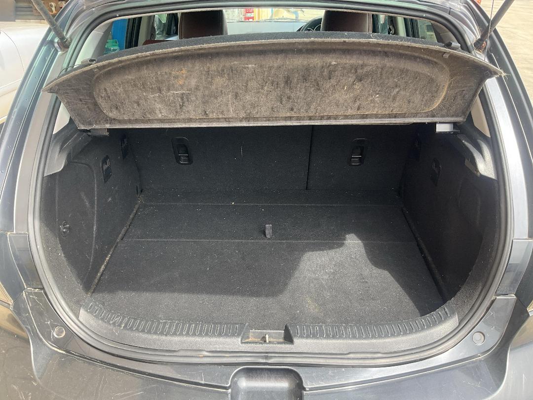 Photo '13' of Mazda Axela