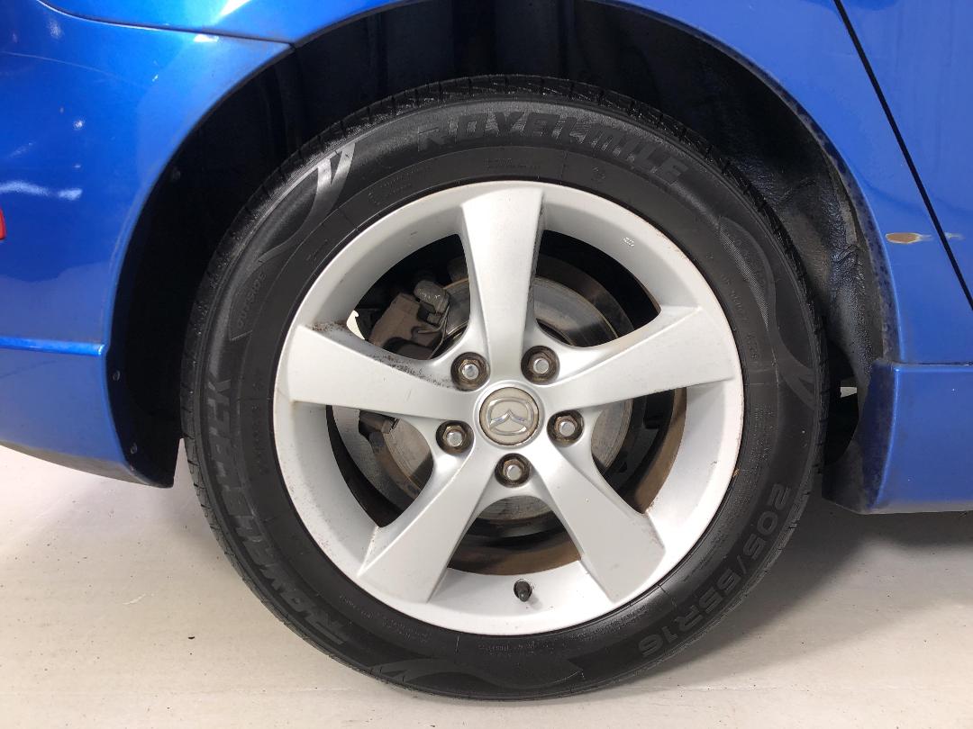 Photo '12' of Mazda Axela