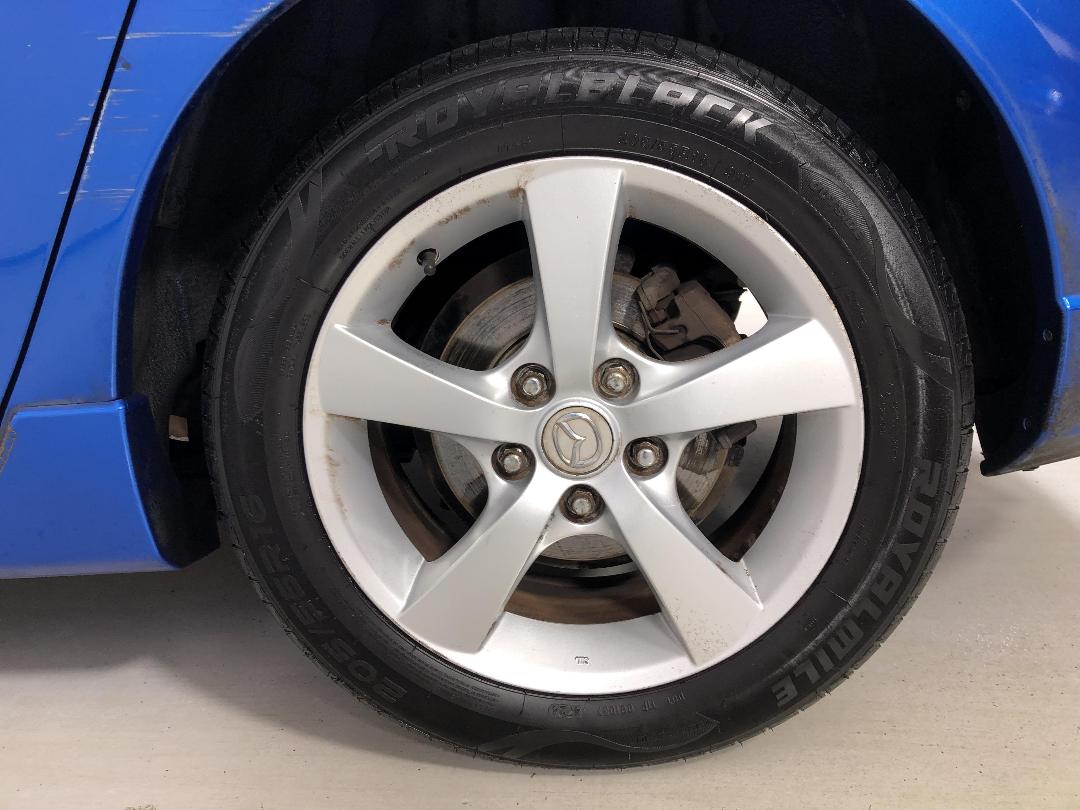 Photo '11' of Mazda Axela