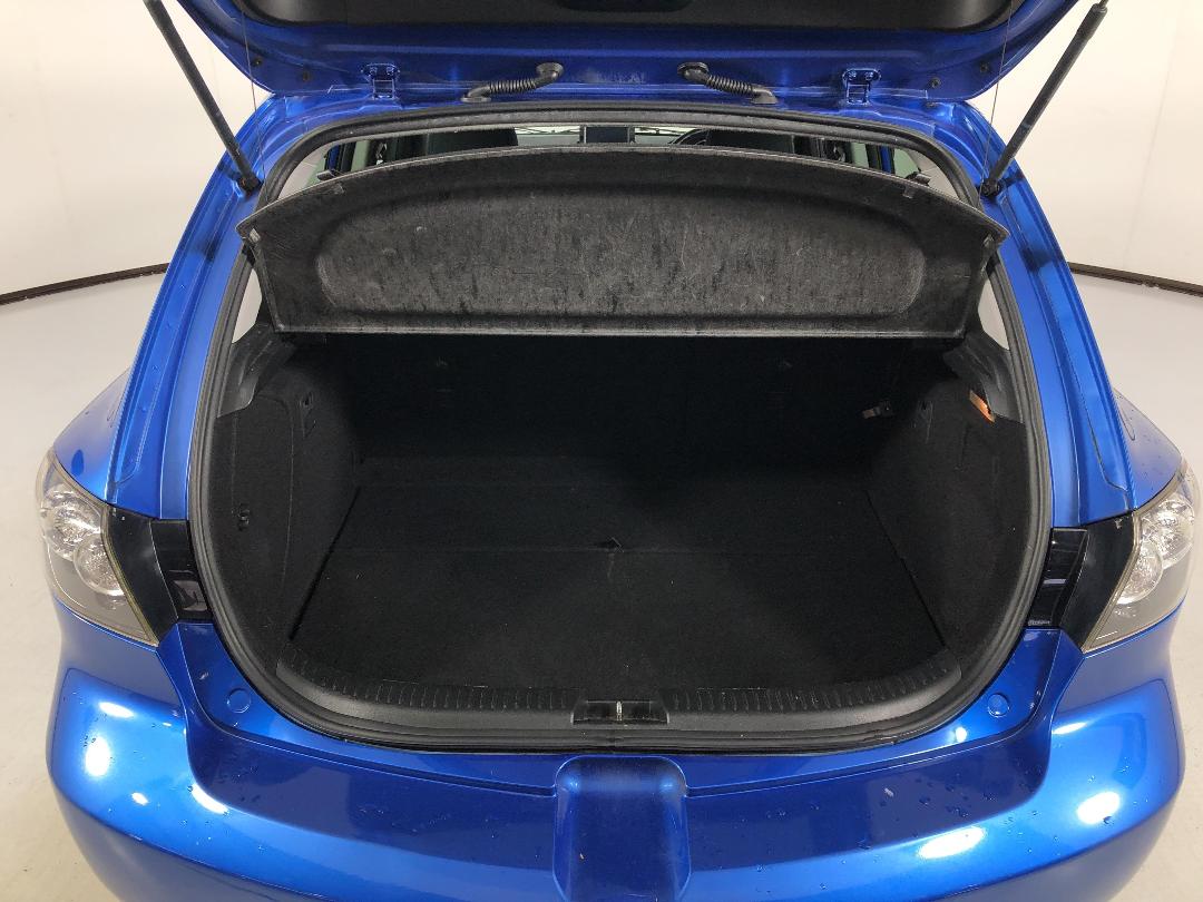 Photo '14' of Mazda Axela