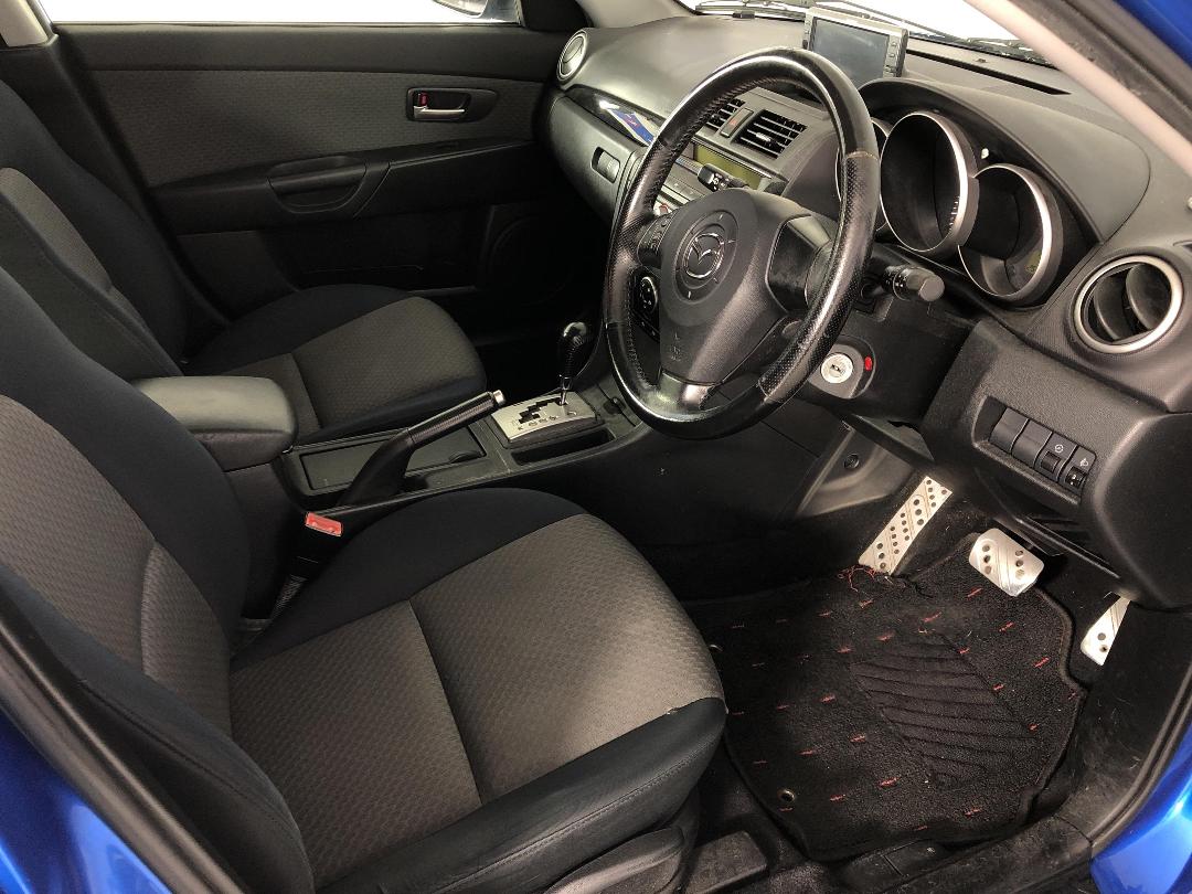 Photo '16' of Mazda Axela