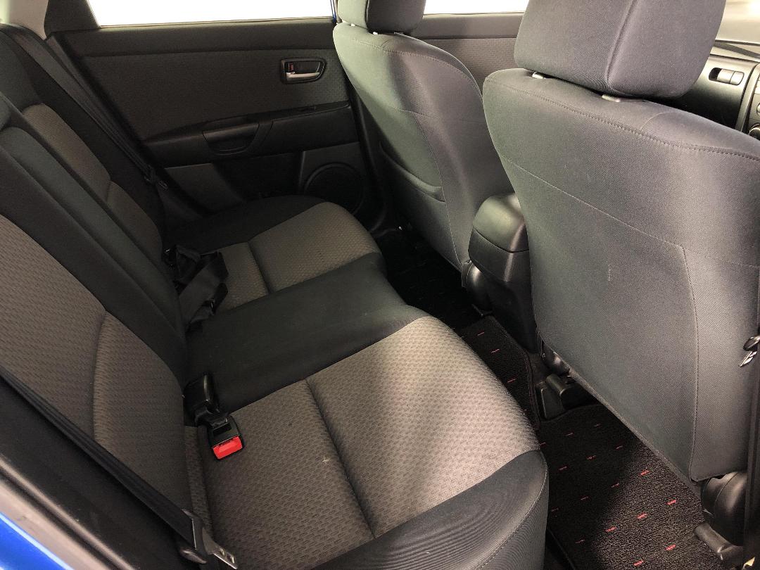 Photo '20' of Mazda Axela