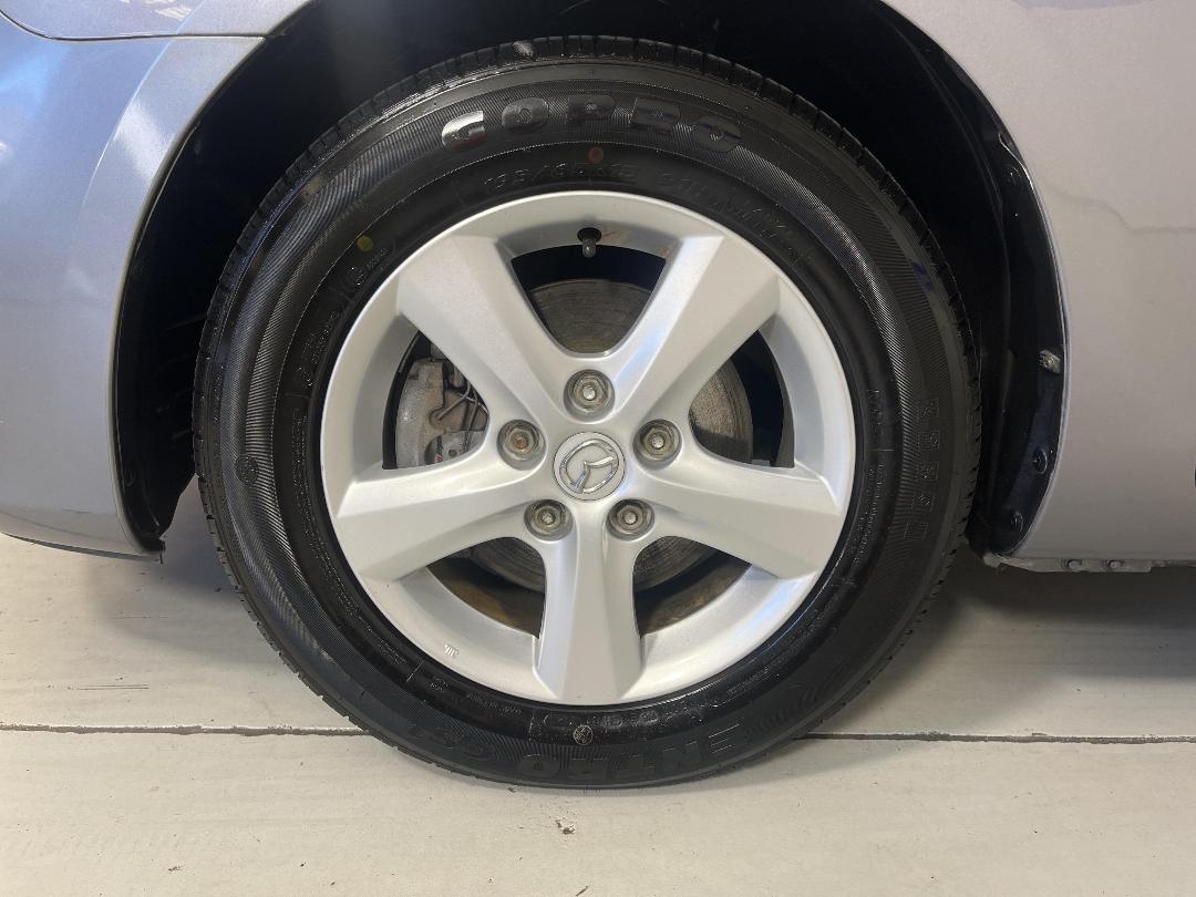 Photo '10' of Mazda Axela Photo '10' of Mazda Axela