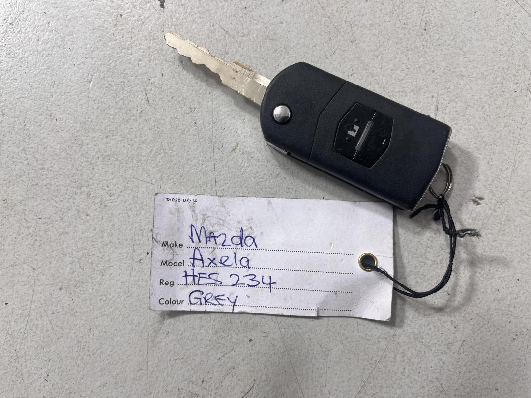 Photo '22' of Mazda Axela Photo '22' of Mazda Axela