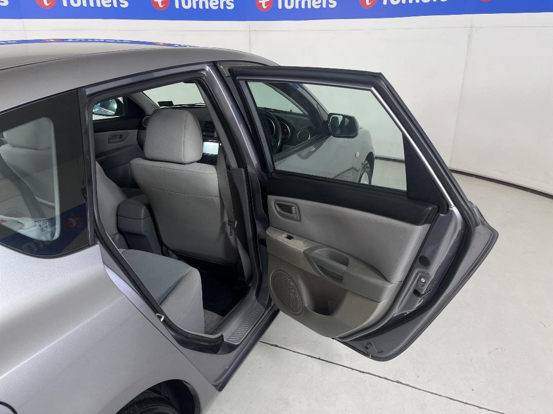 Photo '19' of Mazda Axela Photo '19' of Mazda Axela