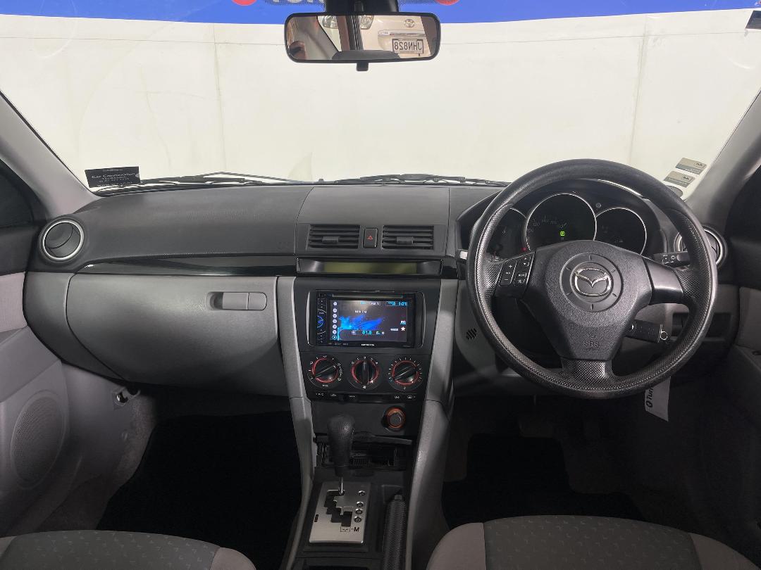 Photo '17' of Mazda Axela Photo '17' of Mazda Axela