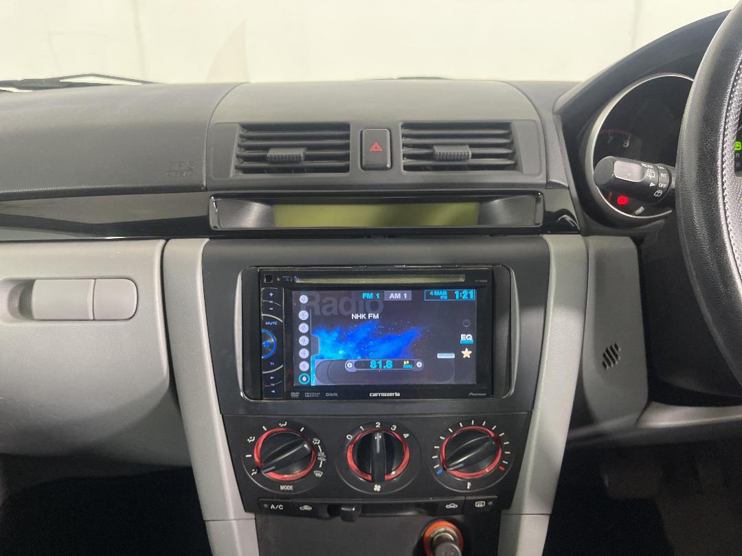 Photo '18' of Mazda Axela Photo '18' of Mazda Axela