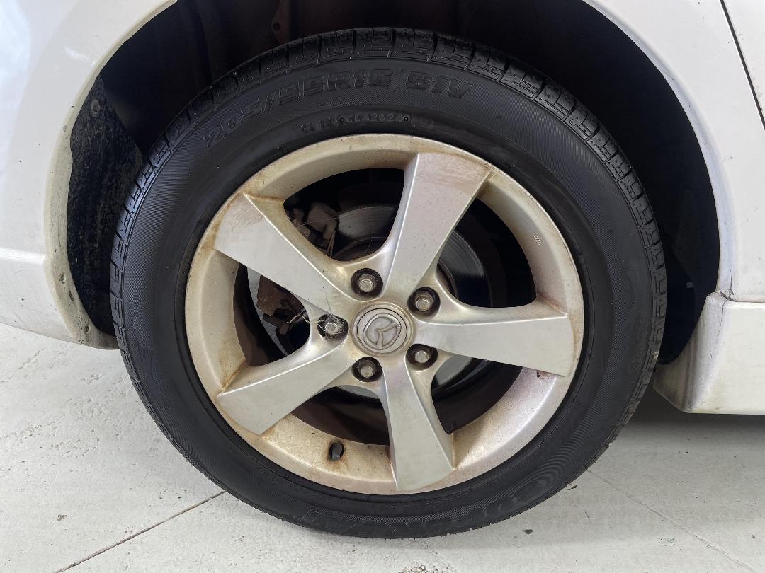 Photo '12' of Mazda Axela