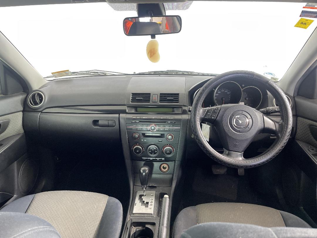 Photo '17' of Mazda Axela