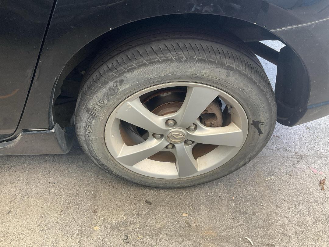 Photo '10' of Mazda Axela Photo '10' of Mazda Axela