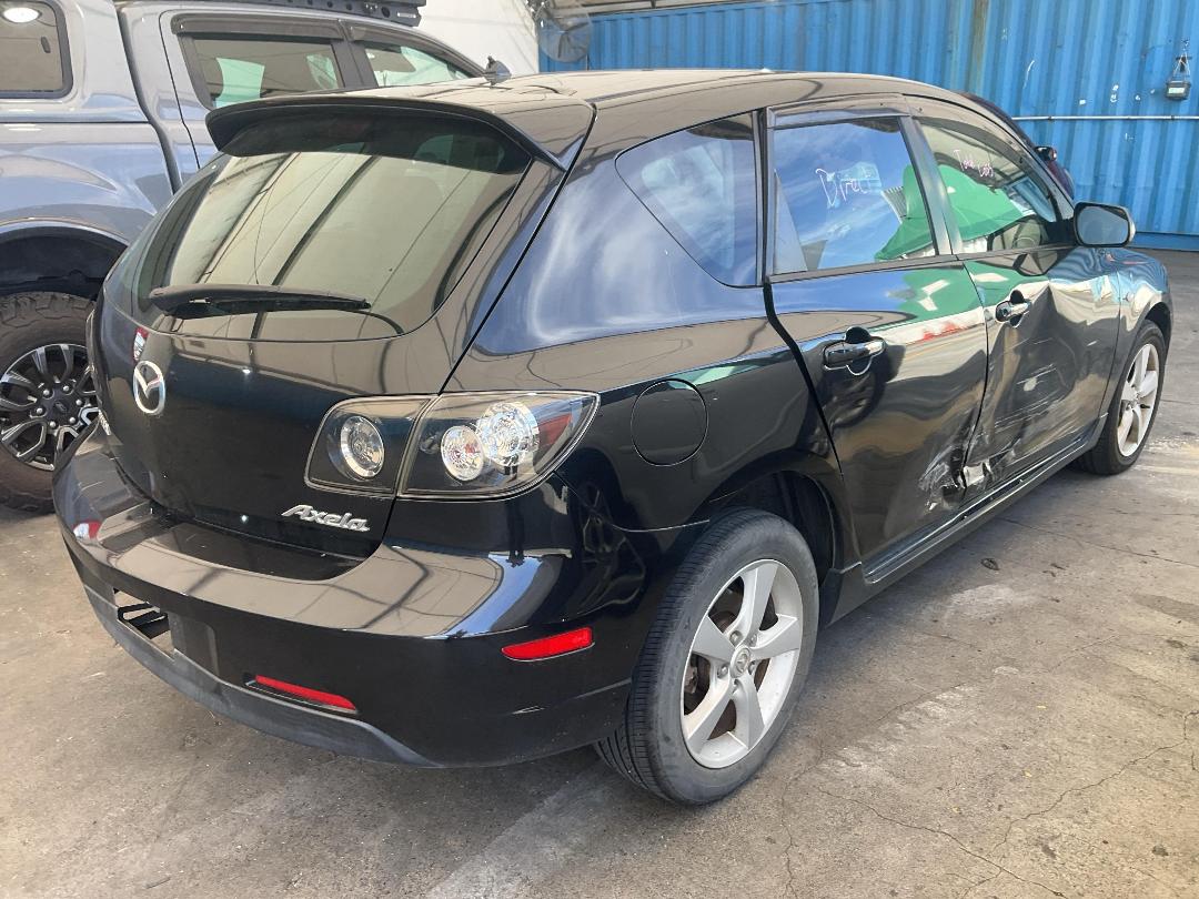 Photo '17' of Mazda Axela Photo '17' of Mazda Axela