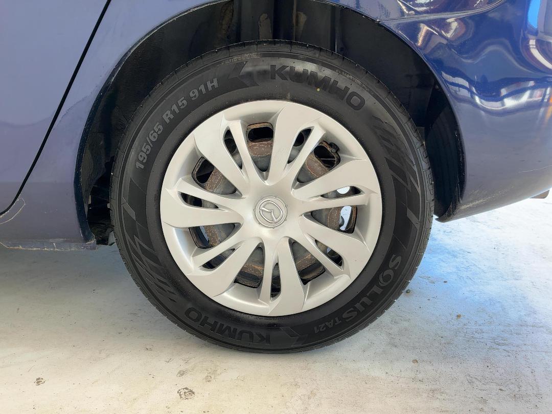 Photo '11' of Mazda Axela