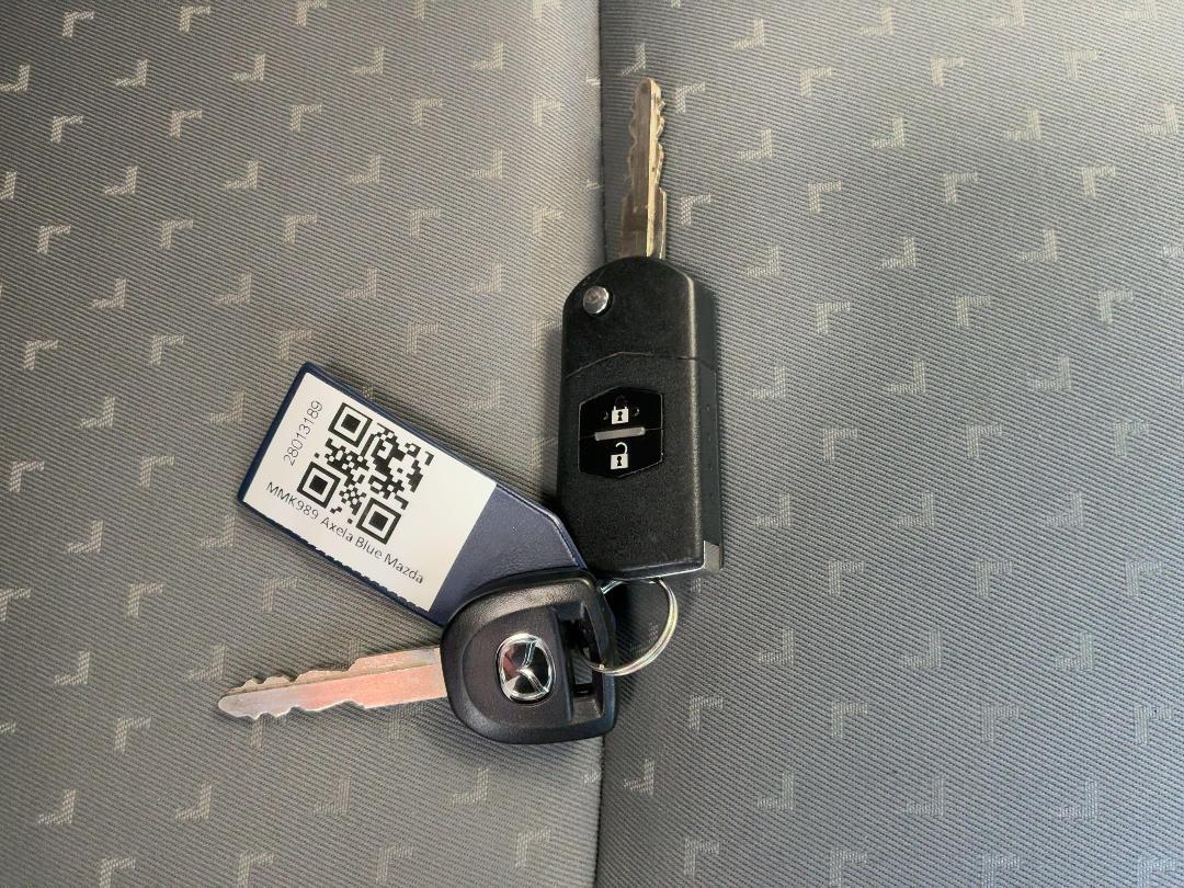 Photo '22' of Mazda Axela