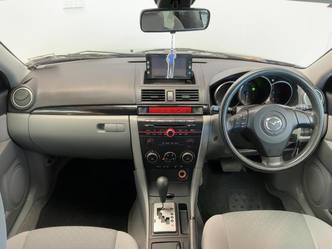 Photo '17' of Mazda Axela