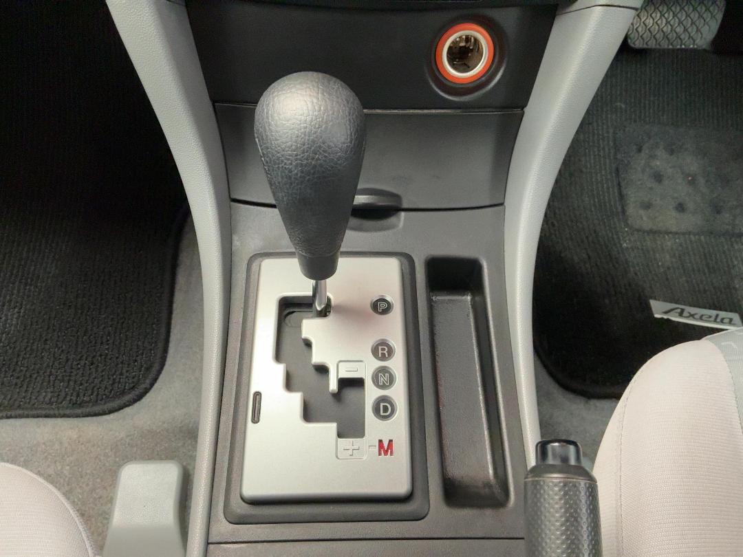 Photo '23' of Mazda Axela