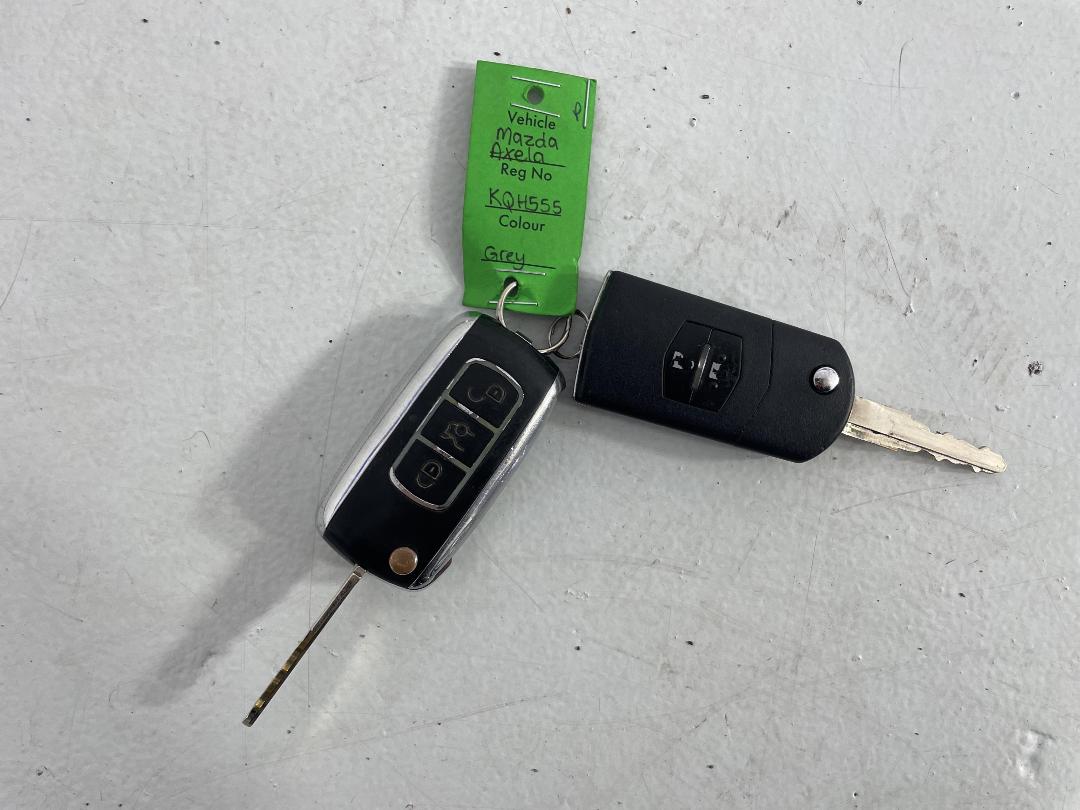 Photo '22' of Mazda Axela