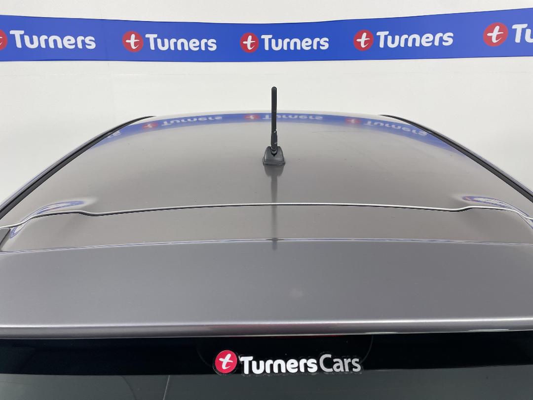 Photo '27' of Mazda Axela