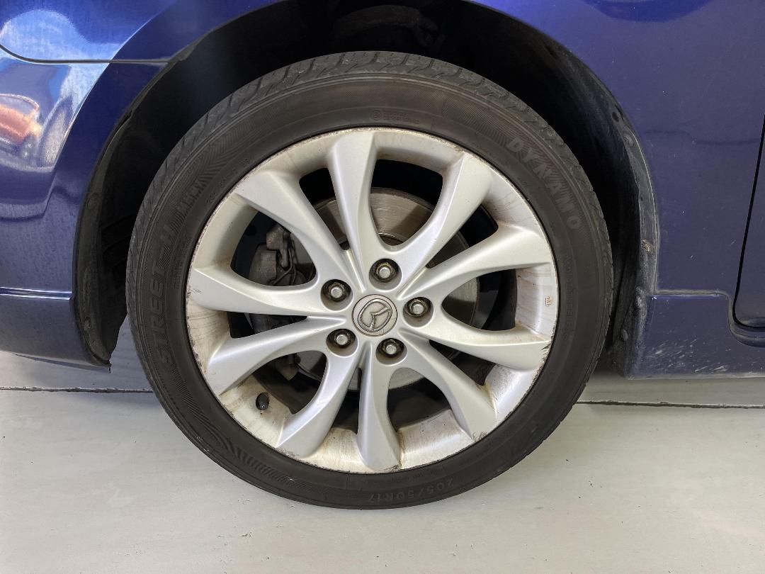 Photo '8' of Mazda Axela