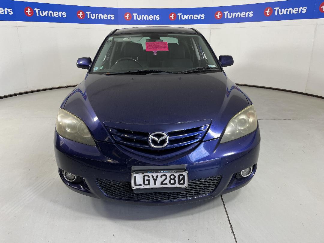 Photo '2' of Mazda Axela