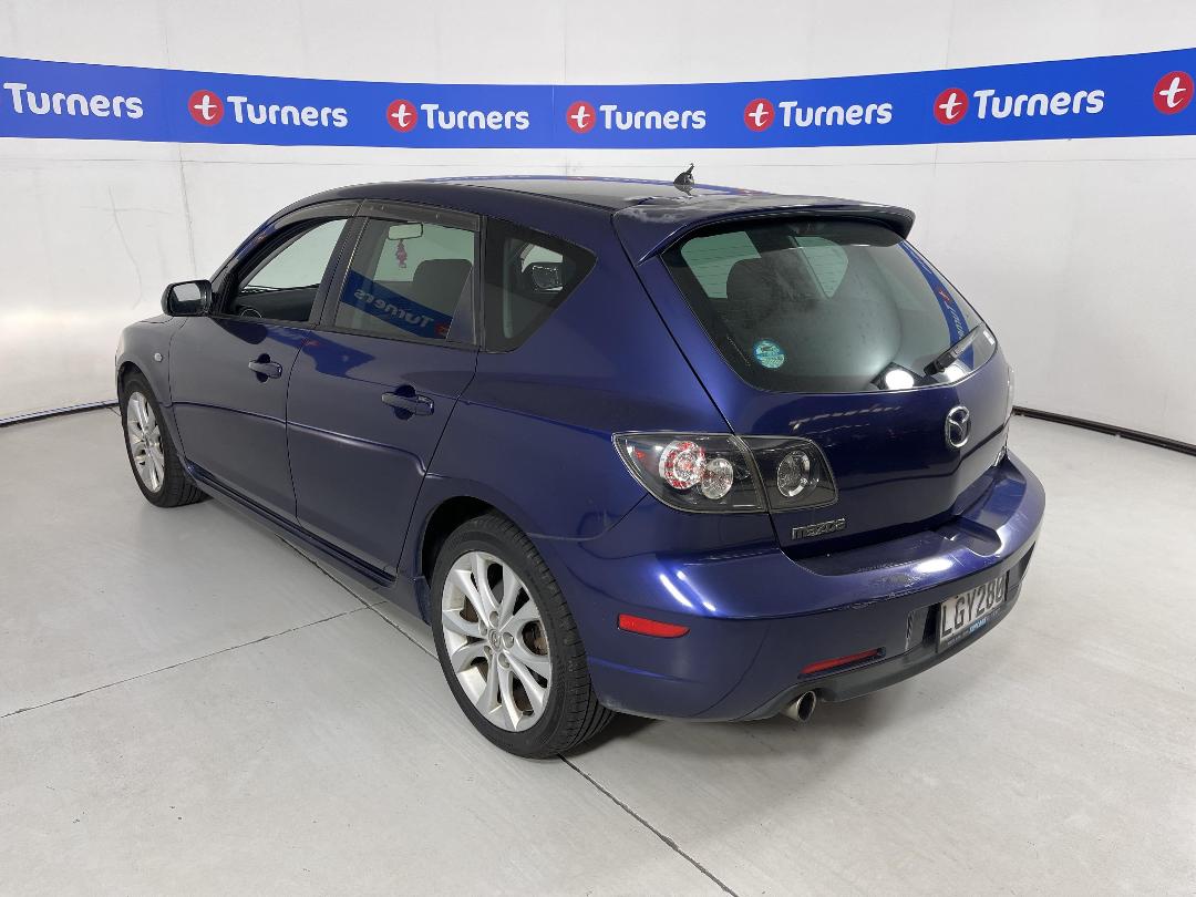 Photo '4' of Mazda Axela