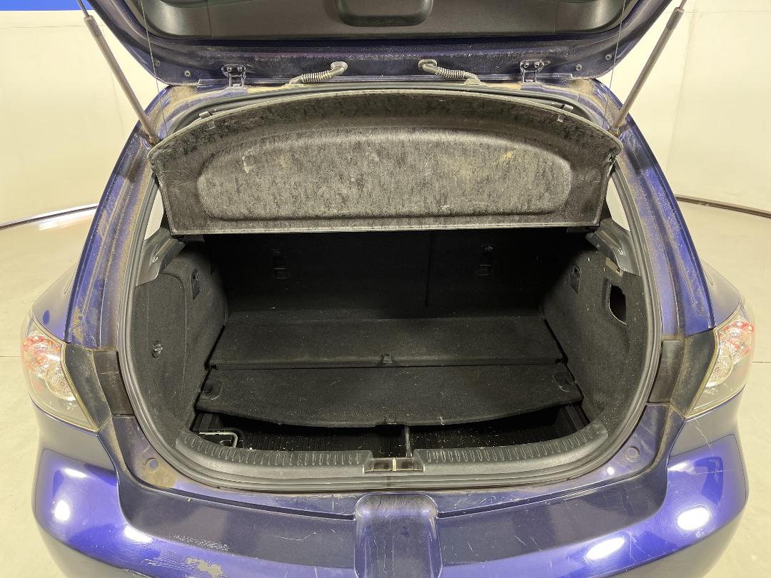 Photo '12' of Mazda Axela