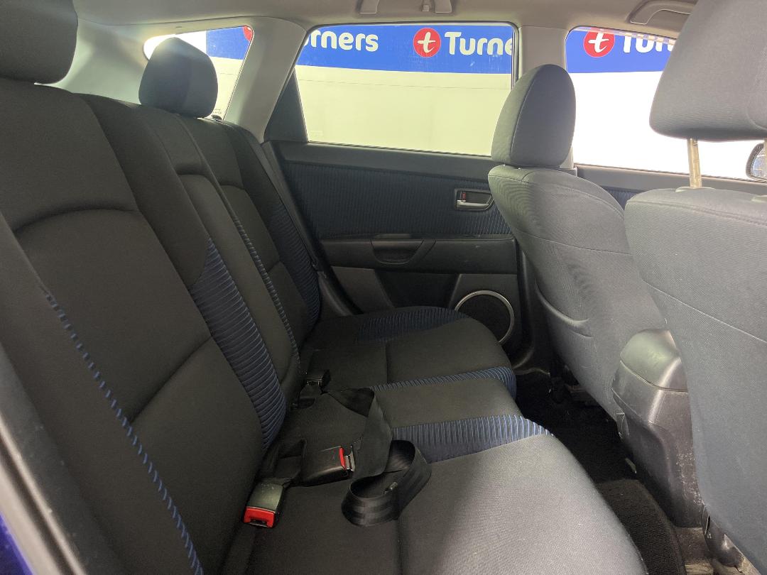 Photo '18' of Mazda Axela