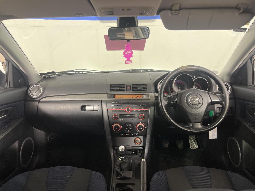 Photo '15' of Mazda Axela