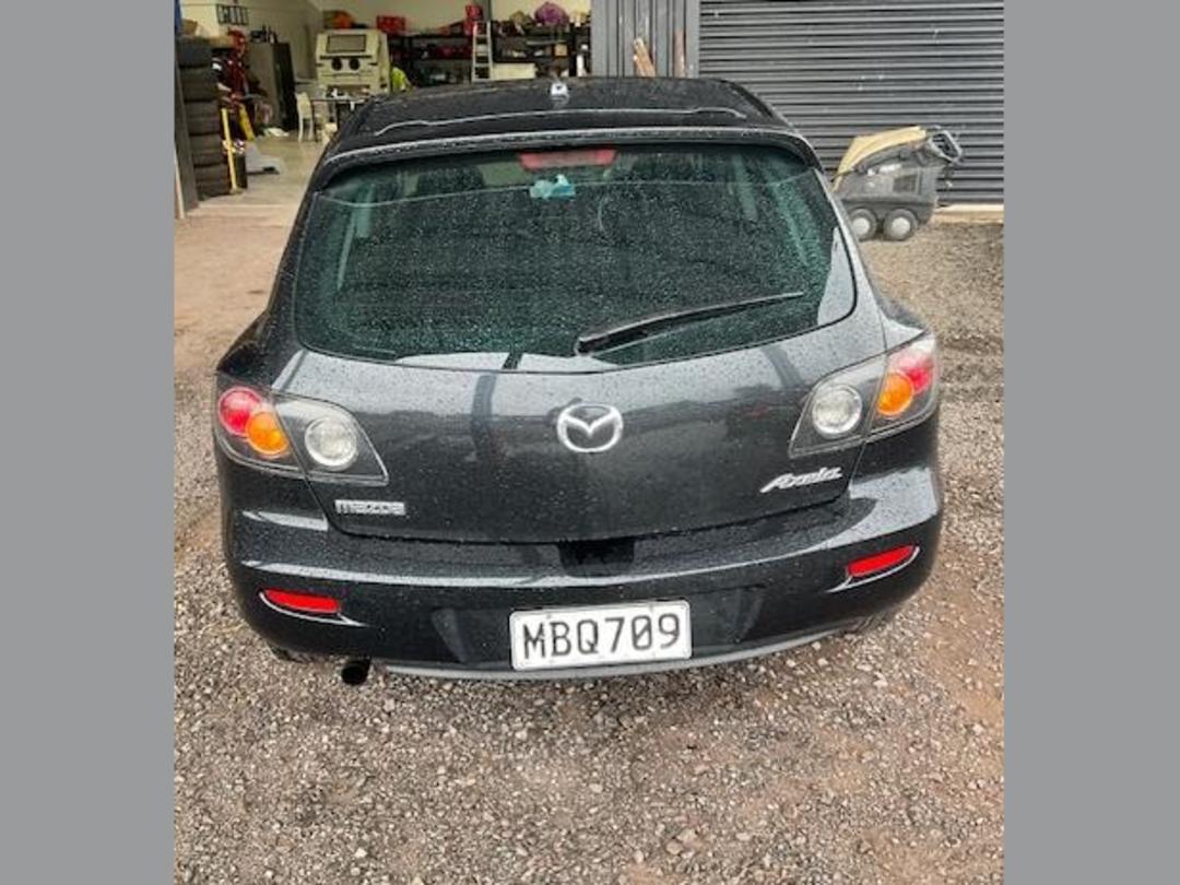 Photo '3' of Mazda Axela