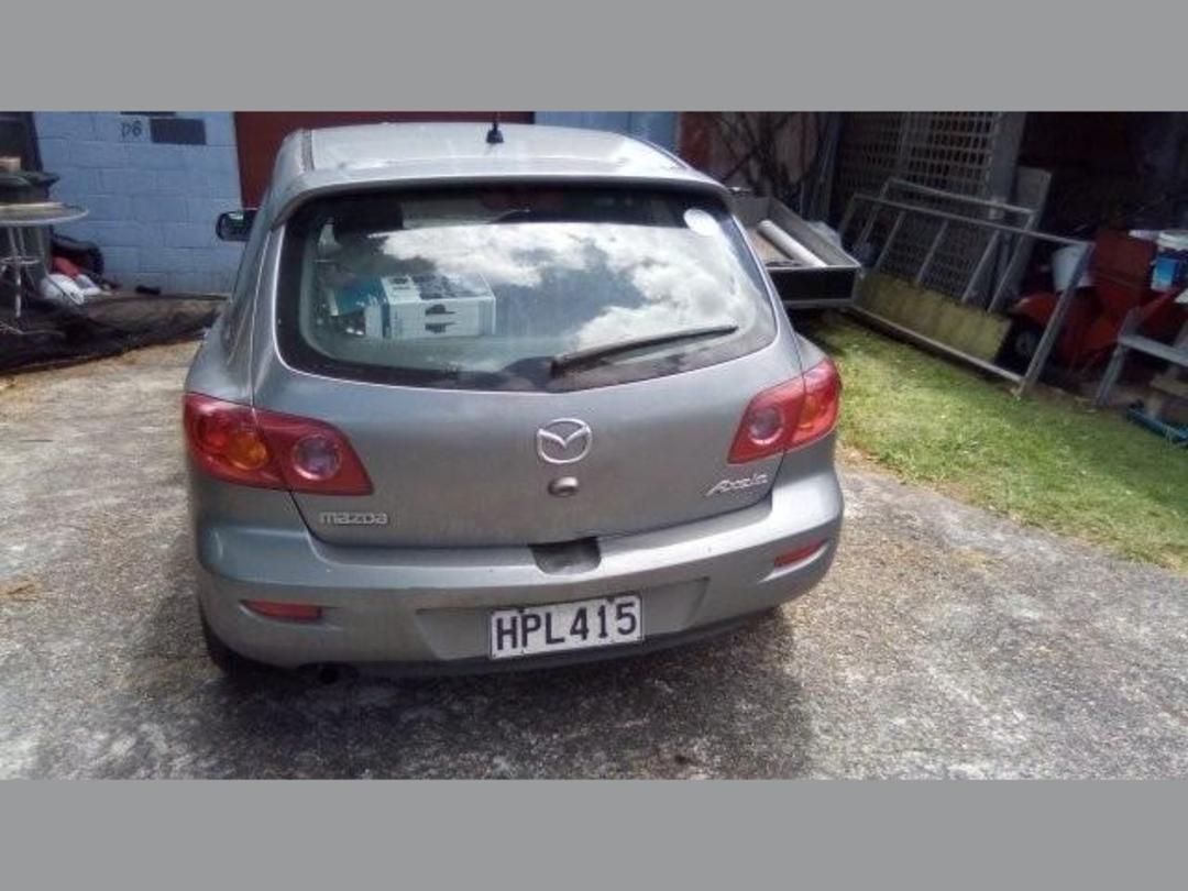 Photo '2' of Mazda Axela Sport