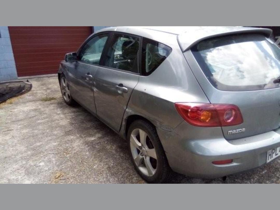 Photo '4' of Mazda Axela Sport