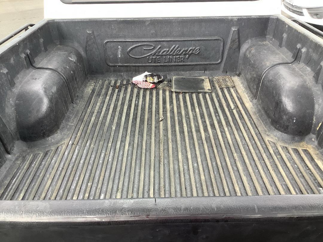 Photo '10' of Mazda Bounty D/CAB W/S DX AB